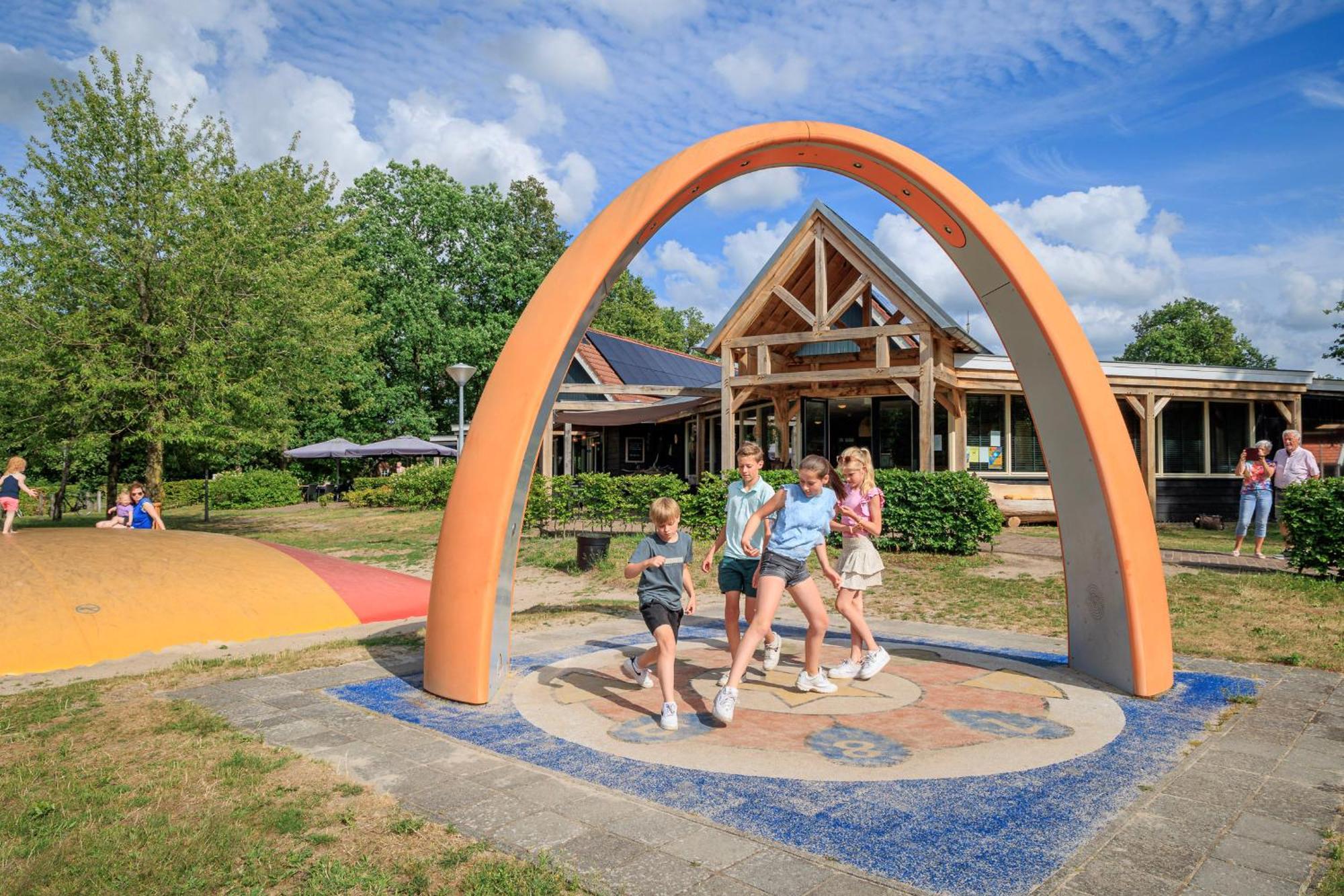 Recreatiepark Kaps Hotel Tubbergen Bagian luar foto
